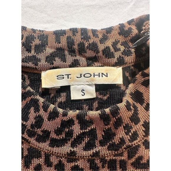 Gorgeous St. John Animal Tee, size Small - Picture 2 of 6